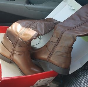 Ladies boots